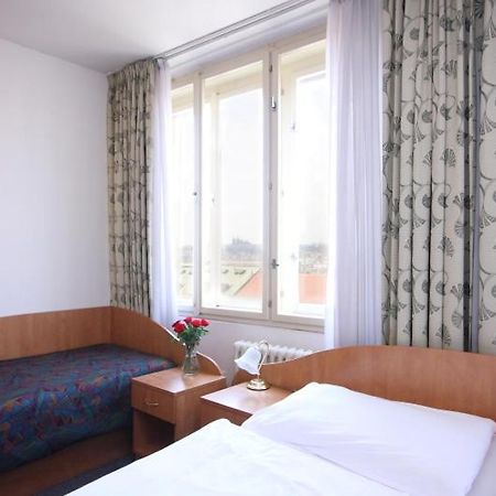 Hotel Legie Bed And Breakfast Praha Eksteriør bilde